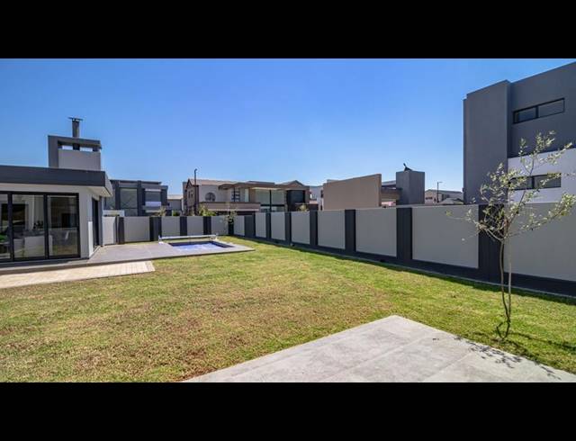 4 BEDROOM HOUSE FOR SALE IN MIDSTREAM HEIGHTS